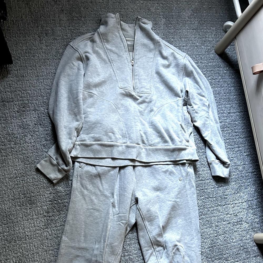 Everlane Light Gray Half-Zip Sweatshirt